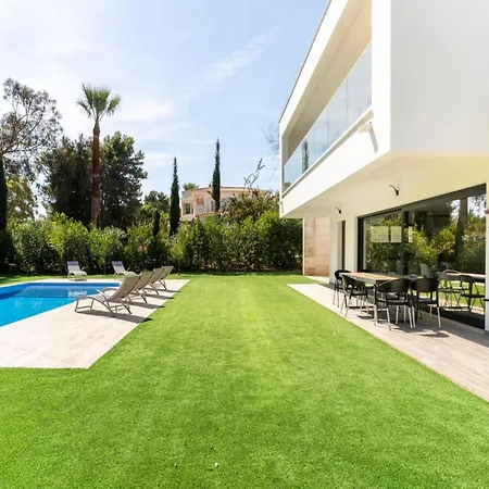 Ferienhaus Luxury Private Pool, Parking, Free Wifi