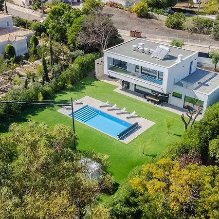 Luxury Private Pool, Parking, Free Wifi Ferienhaus